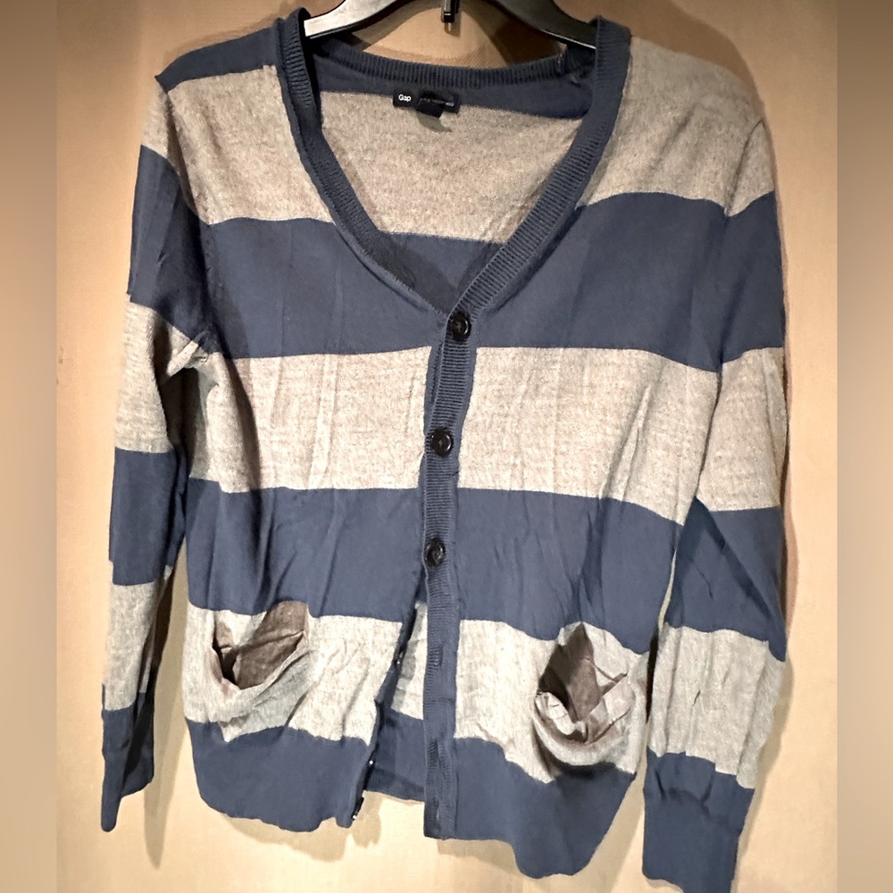 Small Women’s Gap Grey and Dark Blue striped button v neck sweater